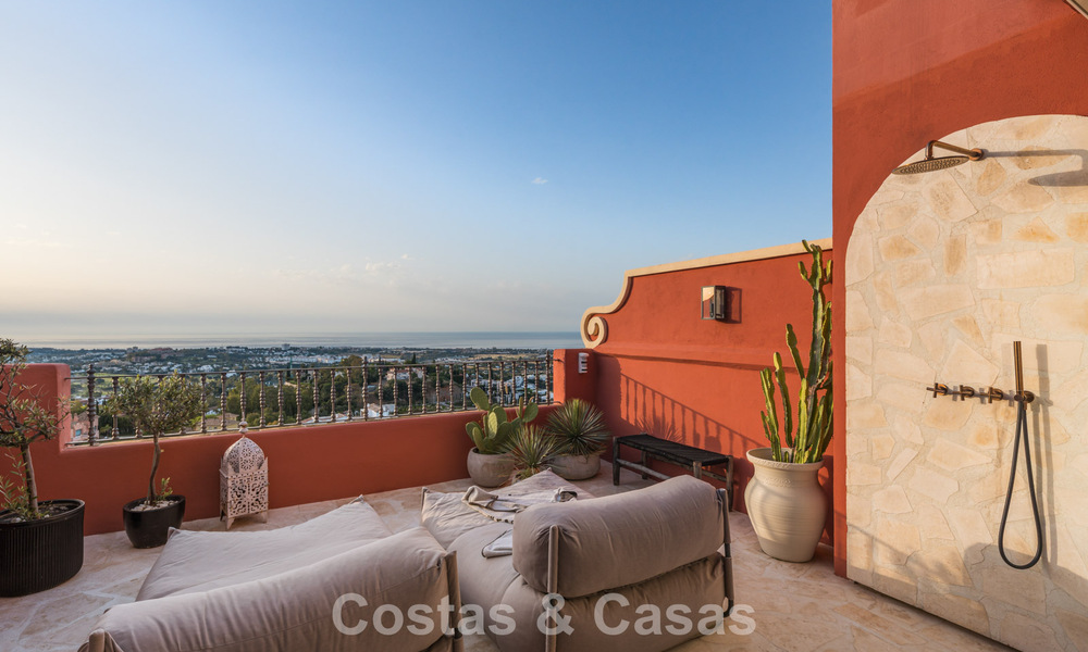 Move-in ready duplex penthouse, modern renovated, with stunning sea views for sale in Marbella - Benahavis 782394