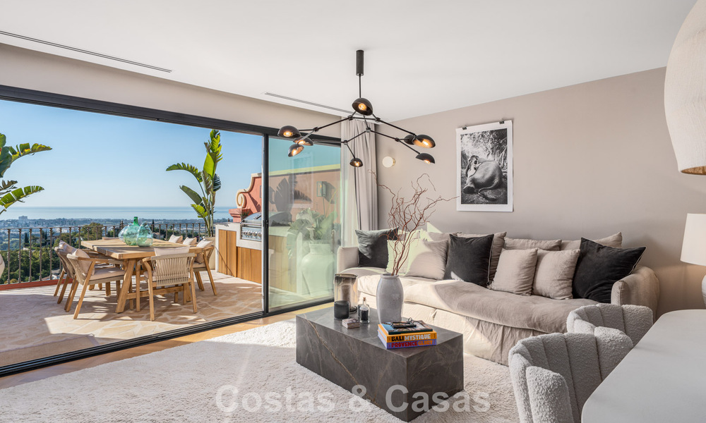 Move-in ready duplex penthouse, modern renovated, with stunning sea views for sale in Marbella - Benahavis 782396