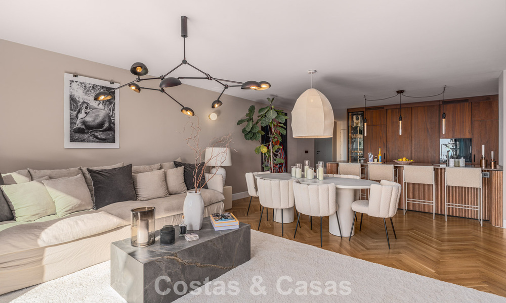 Move-in ready duplex penthouse, modern renovated, with stunning sea views for sale in Marbella - Benahavis 782399