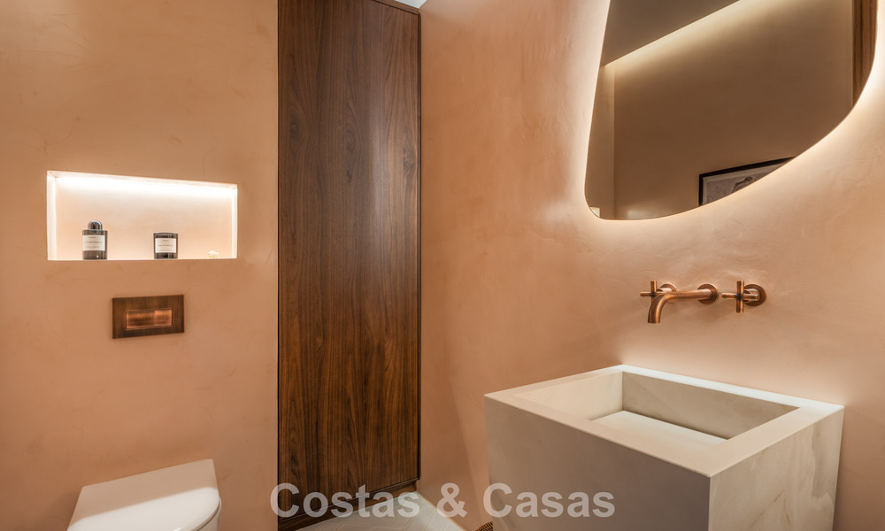 Move-in ready duplex penthouse, modern renovated, with stunning sea views for sale in Marbella - Benahavis 782409