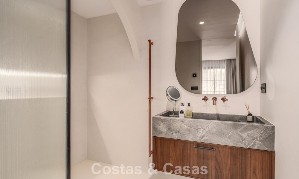 Move-in ready duplex penthouse, modern renovated, with stunning sea views for sale in Marbella - Benahavis 782411