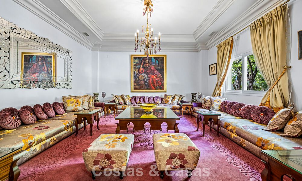 Unique, stately residence for sale in the heart of Marbella’s prestigious Golden Mile 782446