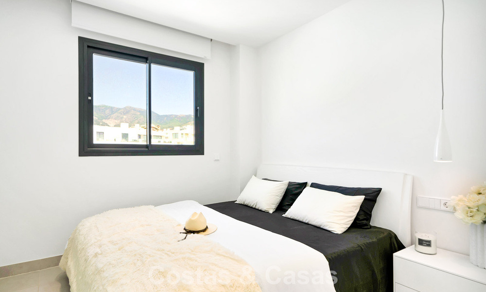 Move-in ready apartment with mountain and sea views for sale in a progressive lifestyle complex in Fuengirola, Costa del Sol 782096