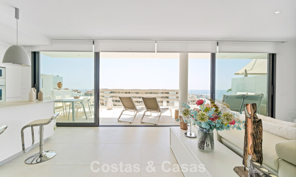 Move-in ready apartment with mountain and sea views for sale in a progressive lifestyle complex in Fuengirola, Costa del Sol 782112