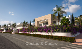 New build villas for sale within walking distance of a fantastic clubhouse on the New Golden Mile between Marbella and Estepona 781977 