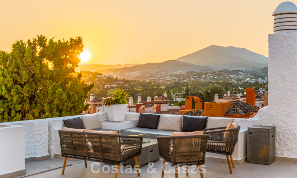 Move-in ready duplex penthouse for sale in a gated complex in Rio Verde - Nueva Andalucia, Marbella 782209