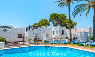 Move-in ready duplex penthouse for sale in a gated complex in Rio Verde - Nueva Andalucia, Marbella 782216 