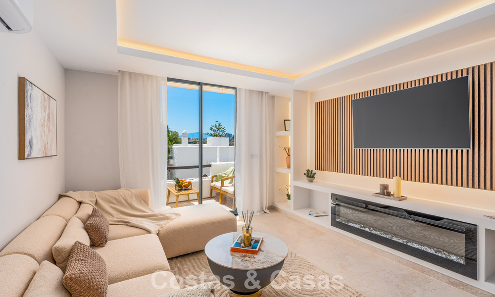 Move-in ready duplex penthouse for sale in a gated complex in Rio Verde - Nueva Andalucia, Marbella 782222