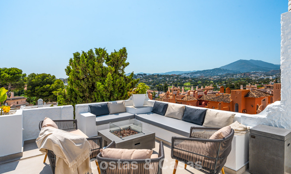 Move-in ready duplex penthouse for sale in a gated complex in Rio Verde - Nueva Andalucia, Marbella 782228