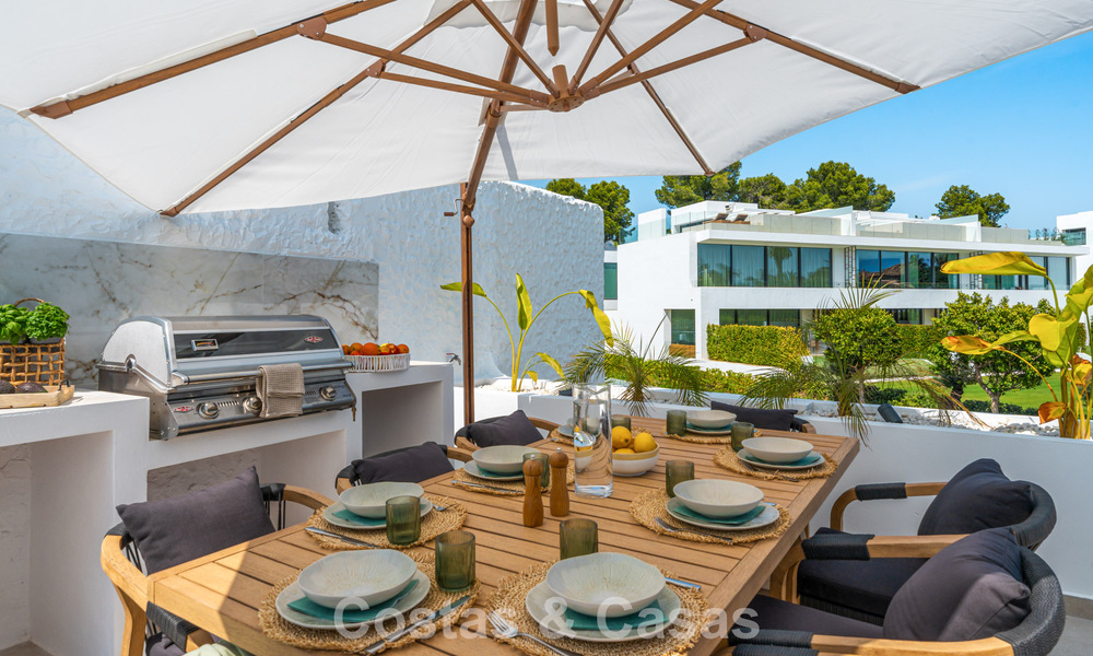 Move-in ready duplex penthouse for sale in a gated complex in Rio Verde - Nueva Andalucia, Marbella 782231