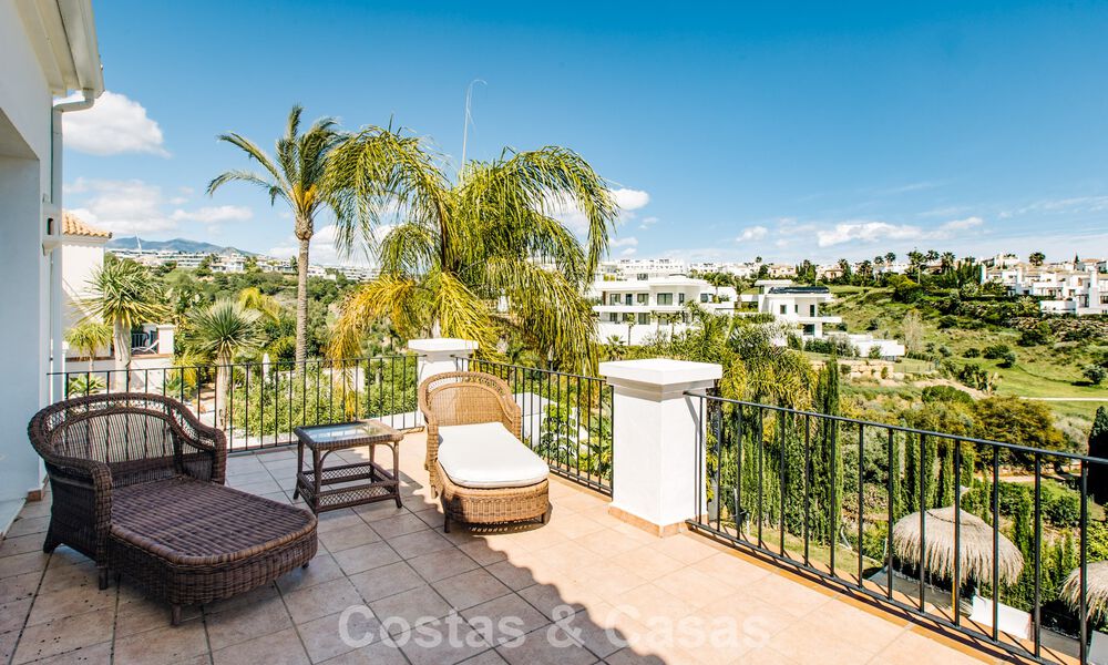 Move-in ready Mediterranean family villa for sale in a gated golf resort on the New Golden Mile between Marbella and Estepona 782146
