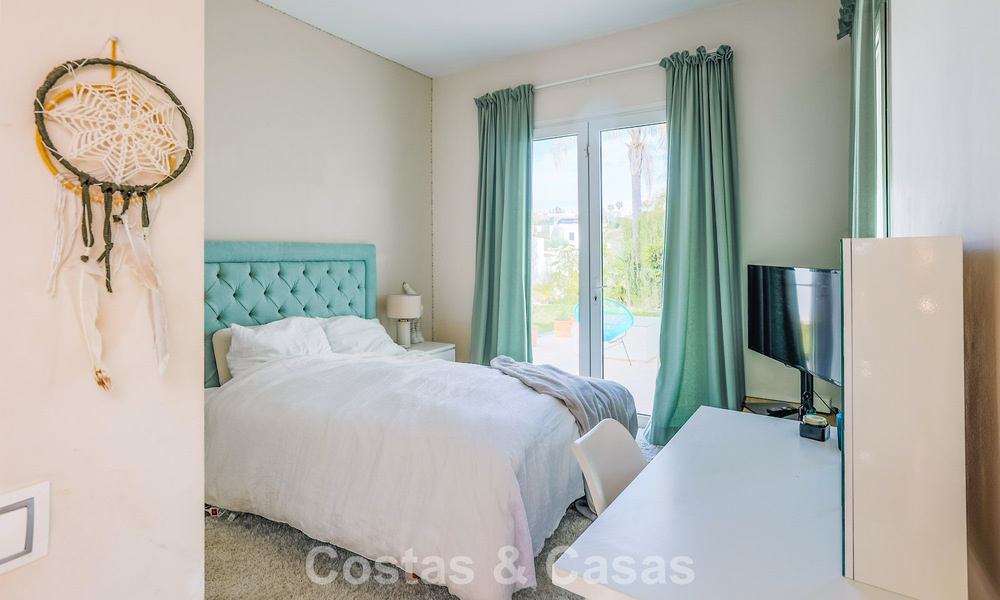 Move-in ready Mediterranean family villa for sale in a gated golf resort on the New Golden Mile between Marbella and Estepona 782172