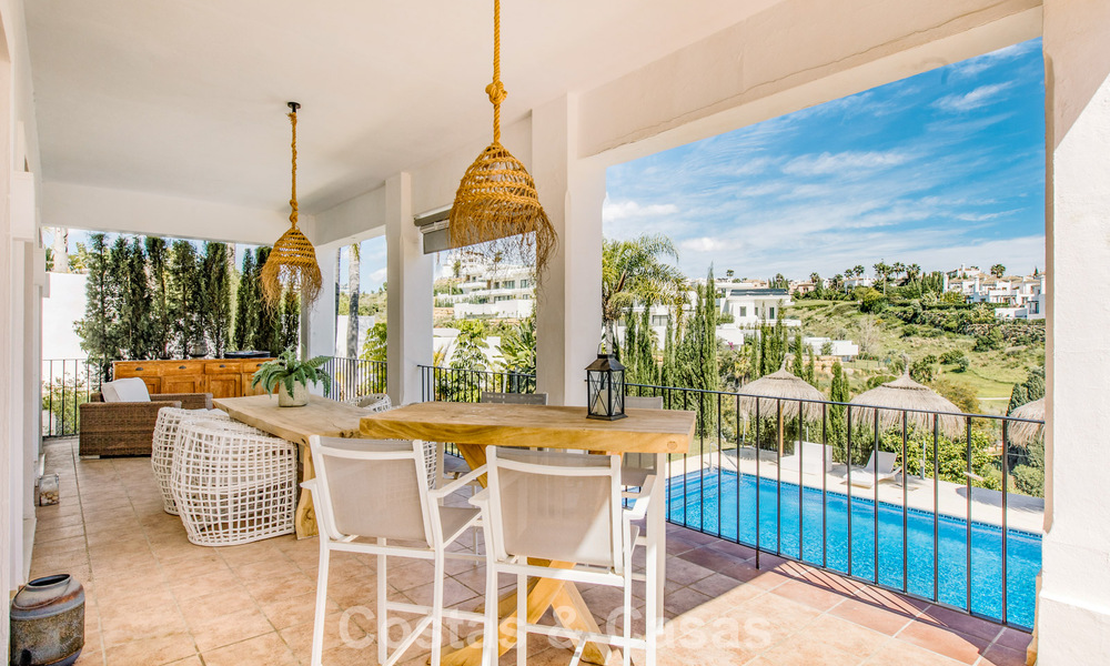 Move-in ready Mediterranean family villa for sale in a gated golf resort on the New Golden Mile between Marbella and Estepona 782182