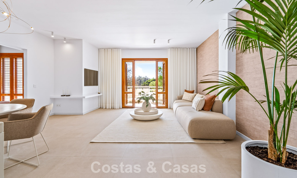 Ready to move in, modern renovated 3-bedroom apartment in a frontline golf complex in Nueva Andalucia, Marbella 782264