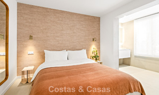 Ready to move in, modern renovated 3-bedroom apartment in a frontline golf complex in Nueva Andalucia, Marbella 782279 