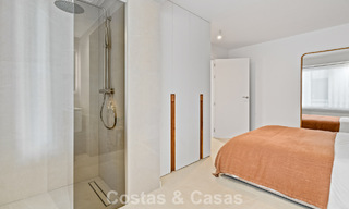 Ready to move in, modern renovated 3-bedroom apartment in a frontline golf complex in Nueva Andalucia, Marbella 782281 