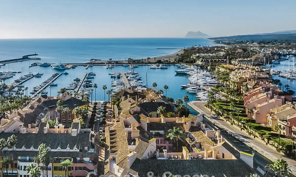 New high-end luxury villa with golf and sea views for sale in La Reserva Club in Sotogrande, Costa del Sol 782023