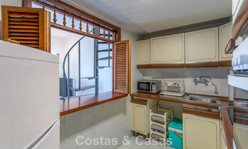 Duplex penthouse with sea views for sale in a gated, frontline beach complex in Puerto Banus, Marbella 782248