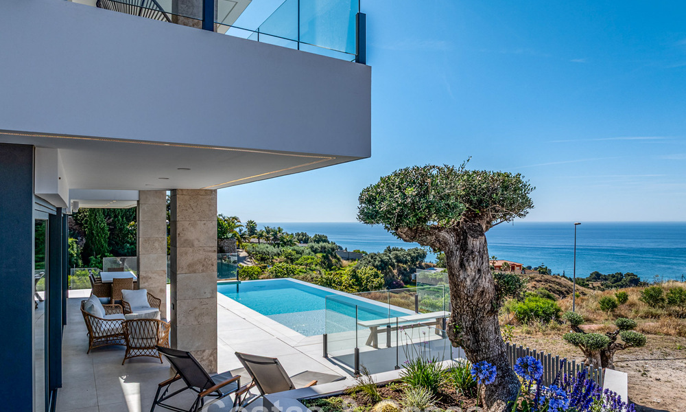 Move-in ready, modern luxury villa with panoramic sea views for sale in a quiet residential area in Benalmadena, Costa del Sol 782316
