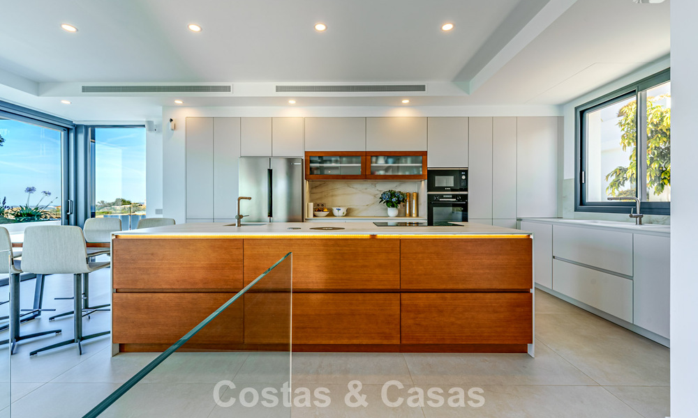 Move-in ready, modern luxury villa with panoramic sea views for sale in a quiet residential area in Benalmadena, Costa del Sol 782329