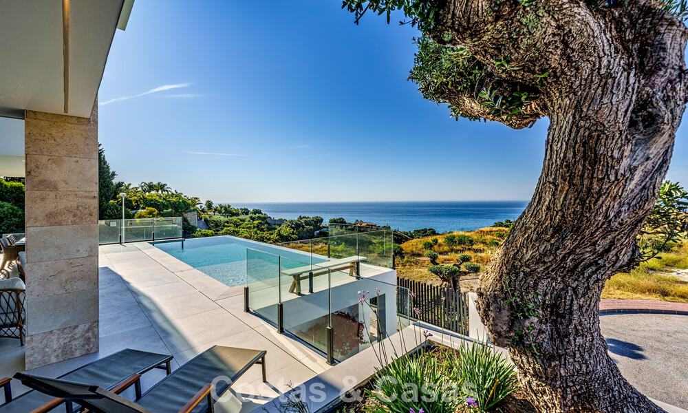 Move-in ready, modern luxury villa with panoramic sea views for sale in a quiet residential area in Benalmadena, Costa del Sol 782335