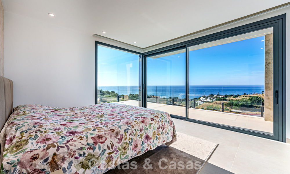 Move-in ready, modern luxury villa with panoramic sea views for sale in a quiet residential area in Benalmadena, Costa del Sol 782347