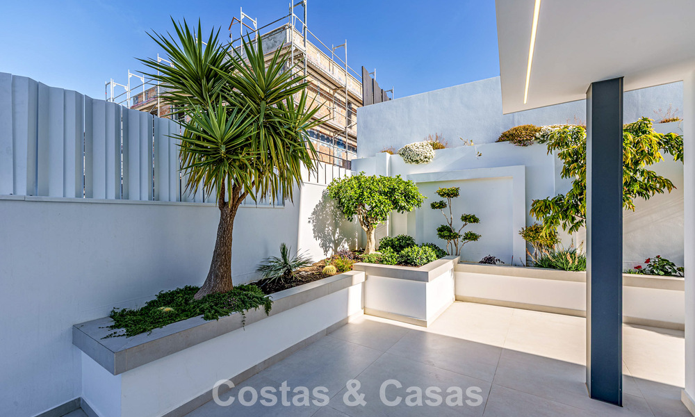 Move-in ready, modern luxury villa with panoramic sea views for sale in a quiet residential area in Benalmadena, Costa del Sol 782351