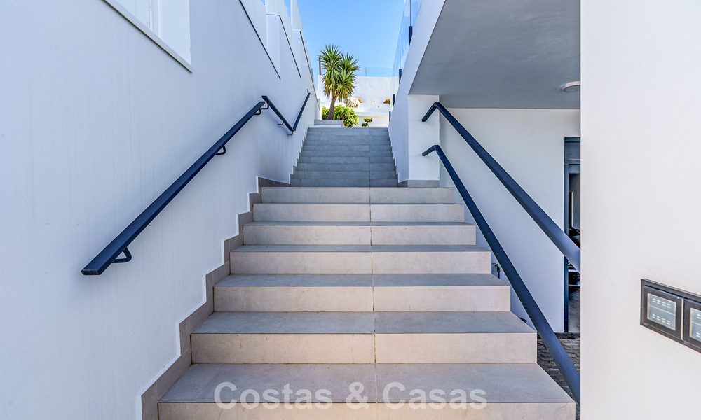 Move-in ready, modern luxury villa with panoramic sea views for sale in a quiet residential area in Benalmadena, Costa del Sol 782352