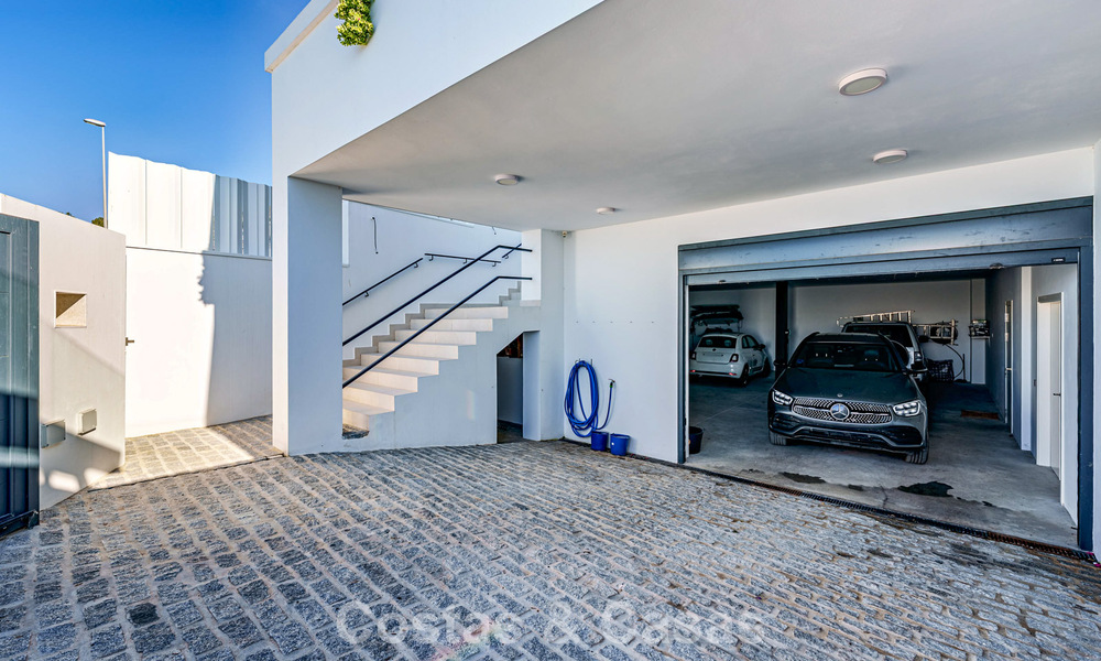 Move-in ready, modern luxury villa with panoramic sea views for sale in a quiet residential area in Benalmadena, Costa del Sol 782354