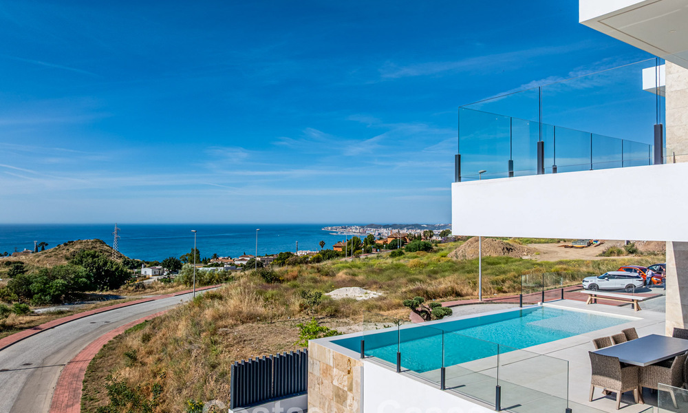 Move-in ready, modern luxury villa with panoramic sea views for sale in a quiet residential area in Benalmadena, Costa del Sol 782358