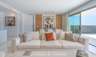 Sophisticated apartment with panoramic sea views for sale in a gated boutique complex in the hills of Marbella - Benahavis 783451 