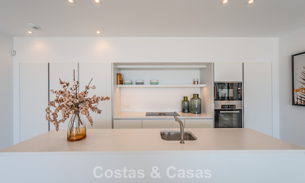 Sophisticated apartment with panoramic sea views for sale in a gated boutique complex in the hills of Marbella - Benahavis 783459