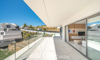 Sophisticated apartment with panoramic sea views for sale in a gated boutique complex in the hills of Marbella - Benahavis 783476 