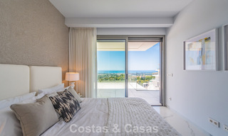 Sophisticated apartment with panoramic sea views for sale in a gated boutique complex in the hills of Marbella - Benahavis 783479 
