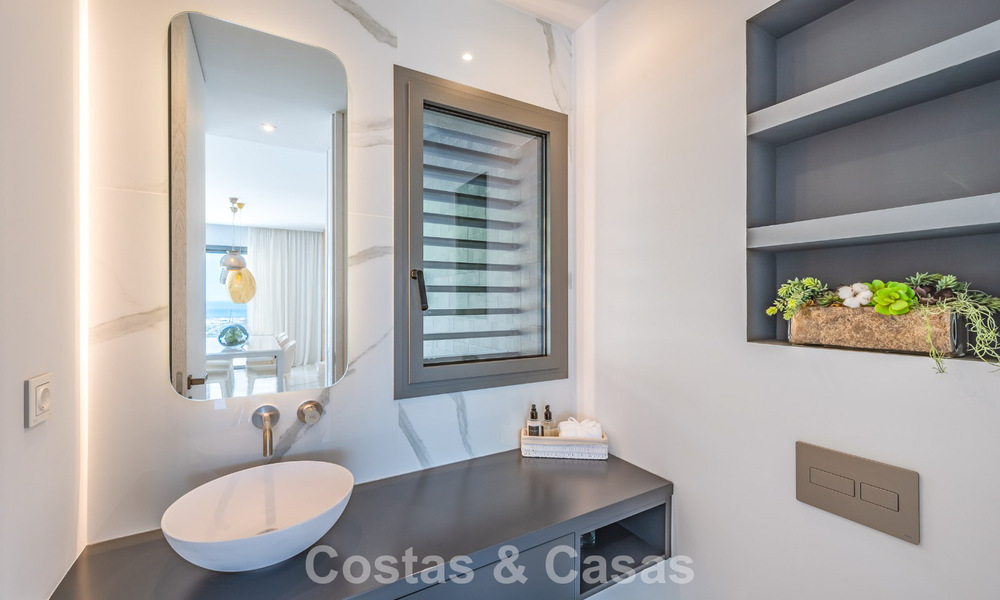 Sophisticated apartment with panoramic sea views for sale in a gated boutique complex in the hills of Marbella - Benahavis 783482