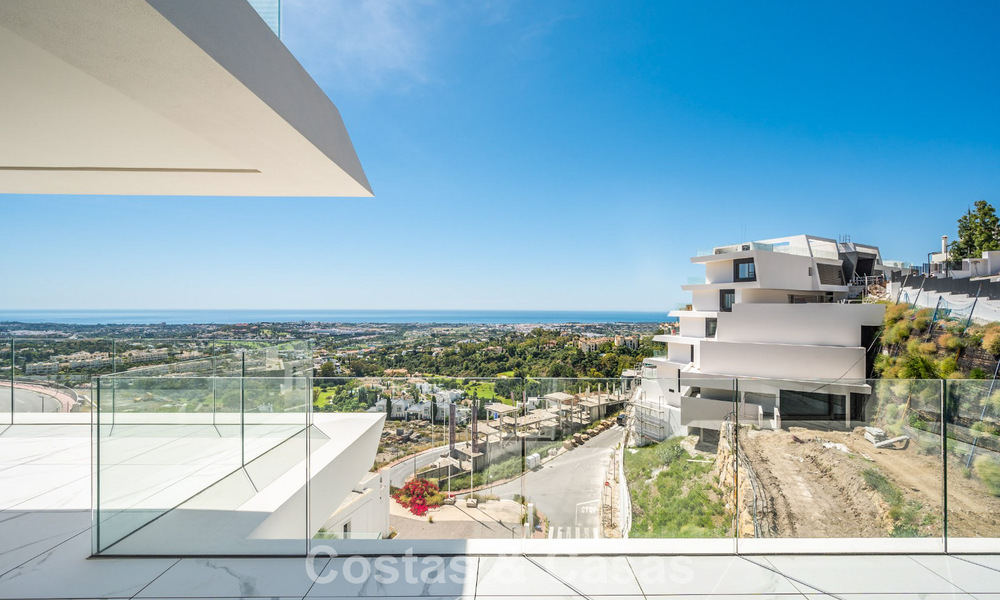 Sophisticated apartment with panoramic sea views for sale in a gated boutique complex in the hills of Marbella - Benahavis 783483