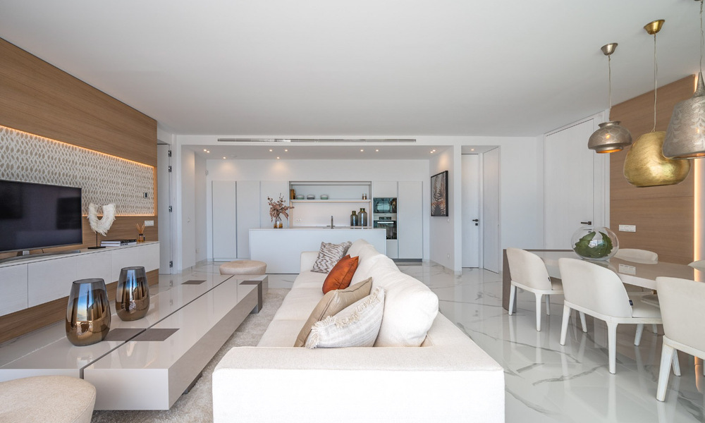 Sophisticated apartment with panoramic sea views for sale in a gated boutique complex in the hills of Marbella - Benahavis 783486