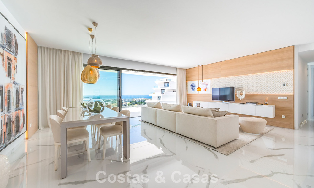 Sophisticated apartment with panoramic sea views for sale in a gated boutique complex in the hills of Marbella - Benahavis 783487