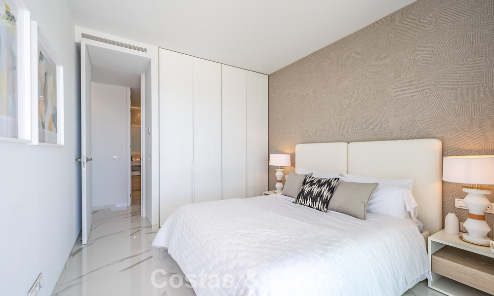 Sophisticated apartment with panoramic sea views for sale in a gated boutique complex in the hills of Marbella - Benahavis 783488