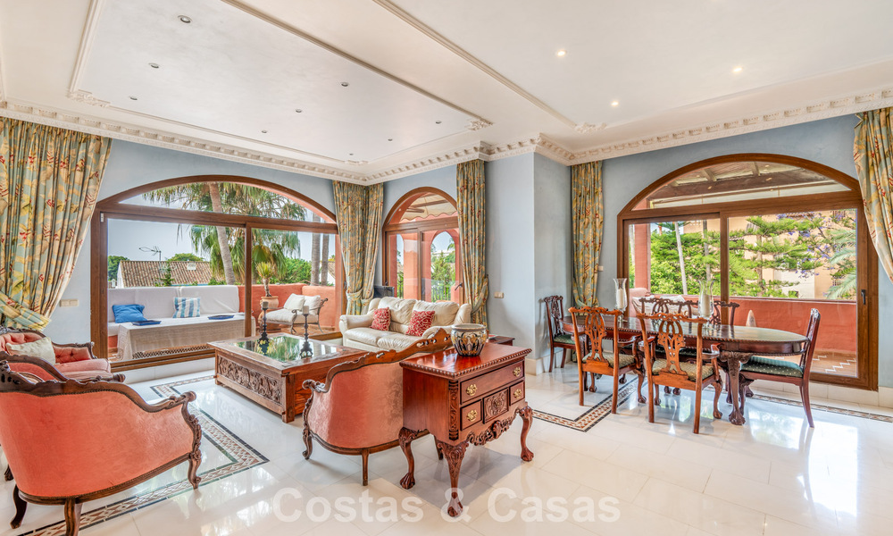 Very spacious duplex penthouse with private pool for sale, beachside near Guadalmina Baja, Marbella - Estepona 783533