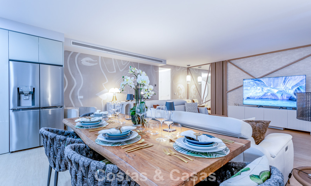 Modern 4 bedroom beachfront apartment for sale with sea views in Estepona, Costa del Sol 782683