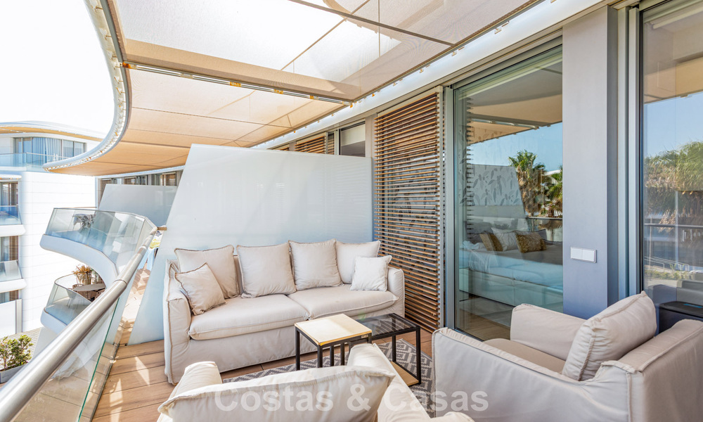 Modern 4 bedroom beachfront apartment for sale with sea views in Estepona, Costa del Sol 782692