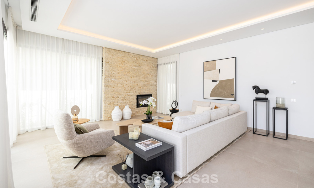 Contemporary villa for sale within walking distance of the beach and amenities in Marbella city 783503
