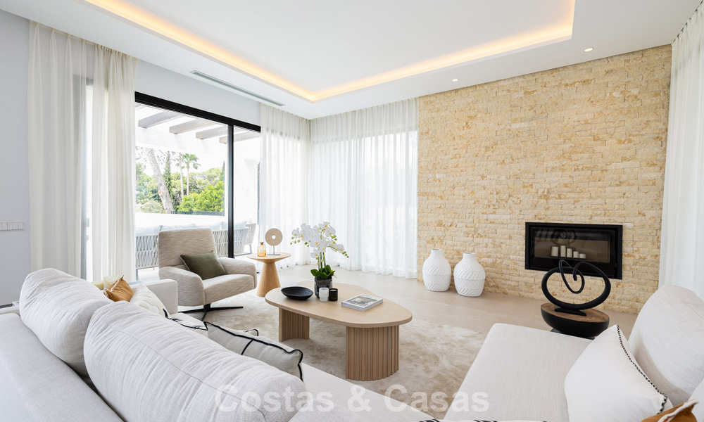 Contemporary villa for sale within walking distance of the beach and amenities in Marbella city 783505