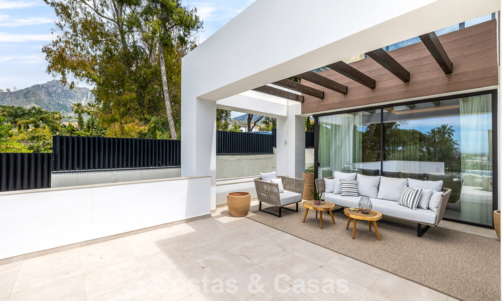 Contemporary villa for sale within walking distance of the beach and amenities in Marbella city 783509