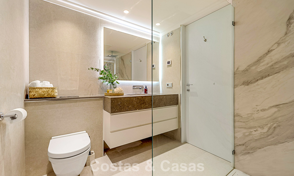 Luxuriously renovated Mediterranean-style townhouse for sale on the beachside of Marbella's Golden Mile 782802