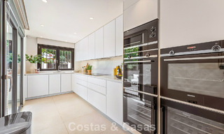 Luxuriously renovated Mediterranean-style townhouse for sale on the beachside of Marbella's Golden Mile 782812 