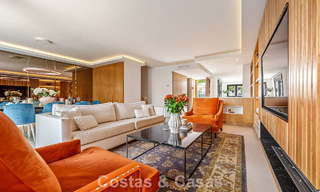 Luxuriously renovated Mediterranean-style townhouse for sale on the beachside of Marbella's Golden Mile 782818 