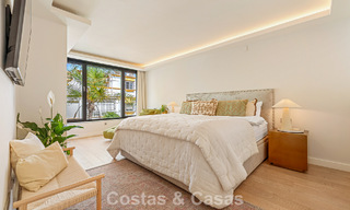 Luxuriously renovated Mediterranean-style townhouse for sale on the beachside of Marbella's Golden Mile 782822 