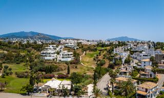 Move-in ready, contemporary luxury villa for sale adjacent to the golf course on the New Golden Mile between Marbella and Estepona 783274 